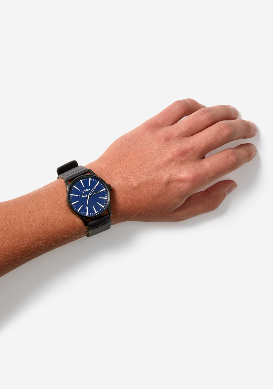 
NIXDEV01 Sentry Leather Analog Watch - Gunmetal / Black - View 6