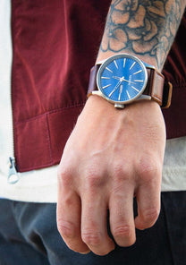 
NIXDEV01 Sentry Leather Analog Watch - Gold / Indigo / Brown - View 5