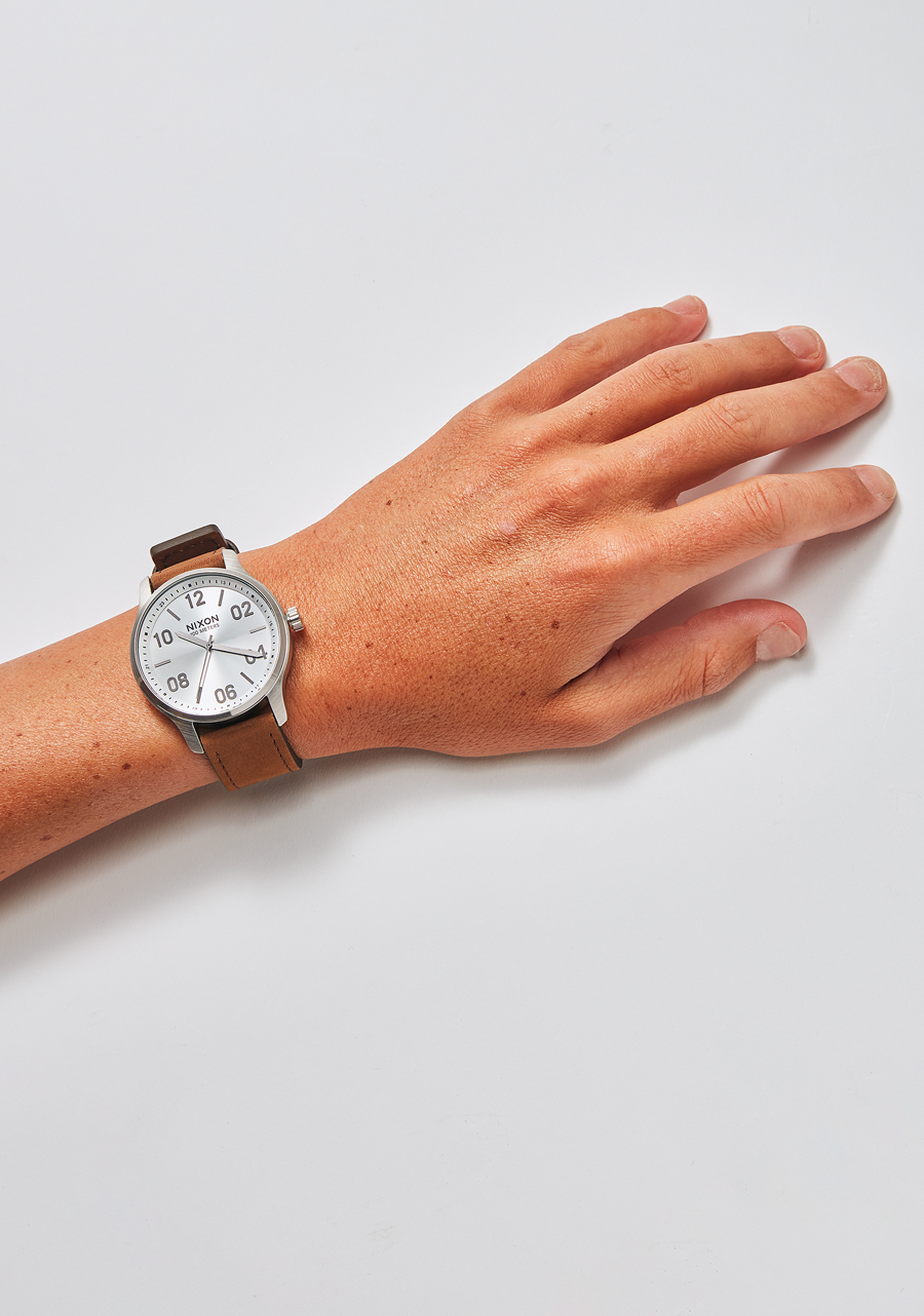 
NIXDEV01 Patrol Leather Analog Watch - Navy / Saddle - View 6