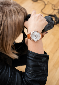 
NIXDEV01 Thalia Leather Analog Watch - Rose Gold / White - View 5