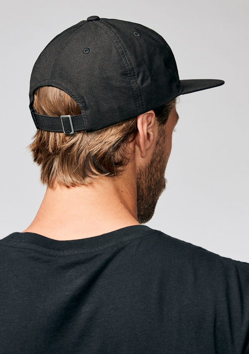 Quinny Strapback - Black